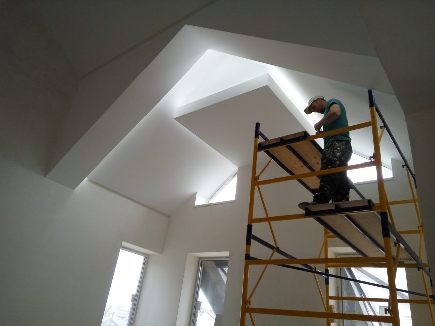 A iluminação é projetada no estágio de reparo ou construção