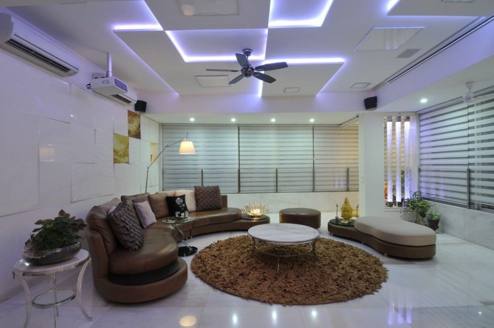 Tetos de LED parecem subindo