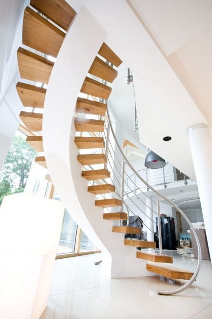 Designer de onda em uma casa de dois andares