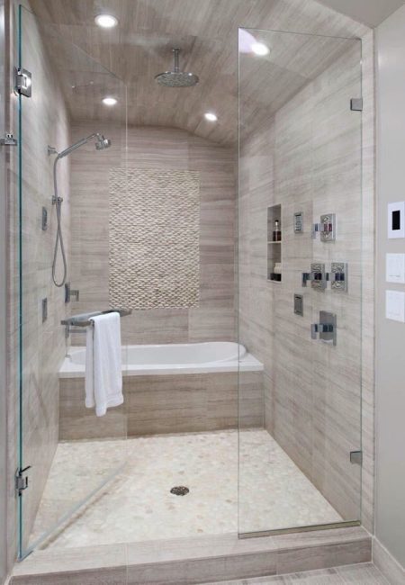 Modelo com um complexo de hidromassagem