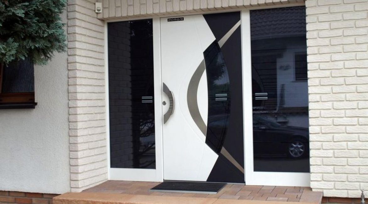 Modelos modernos de portas de entrada podem ser escolhidos para qualquer estilo.