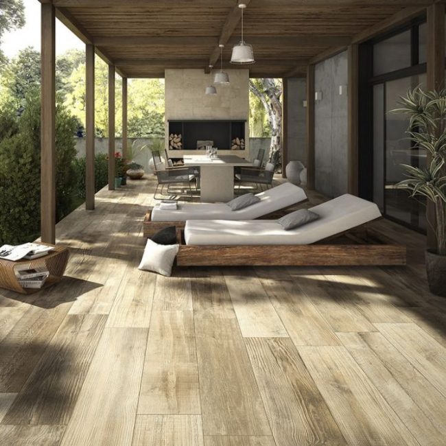 No chão é melhor usar laminado.
