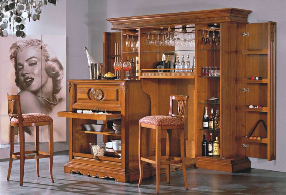 Ótimo é o posicionamento do mini-bar