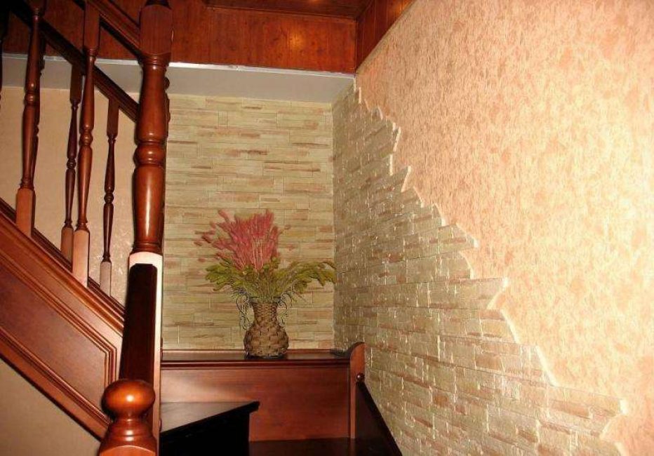 Dilua com gesso decorativo para que o interior não pareça muito áspero
