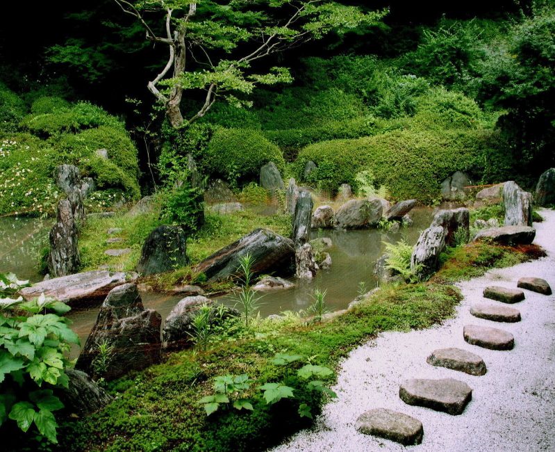 Os amantes do jardim de segredos, lendas e contos
