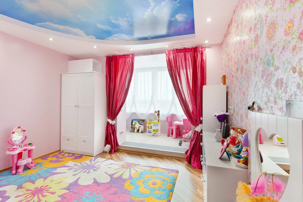 ห้องสว่างด้วยจ้ำสีแดง