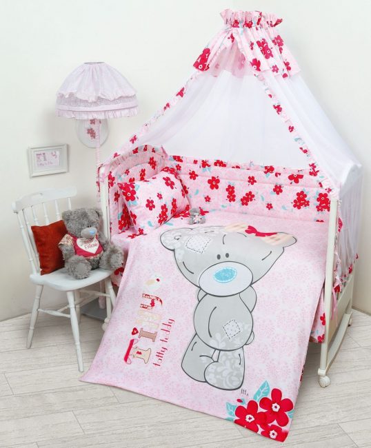Conjunto de cama em um berço de 10 itens