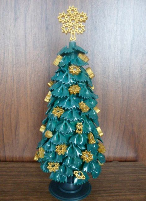Nós temos uma árvore de Natal inteligente com nossas próprias mãos