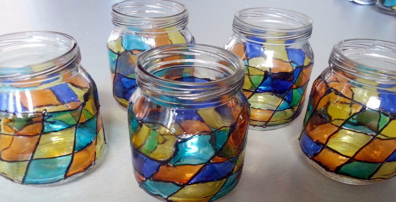 Frascos de pintura em vitral