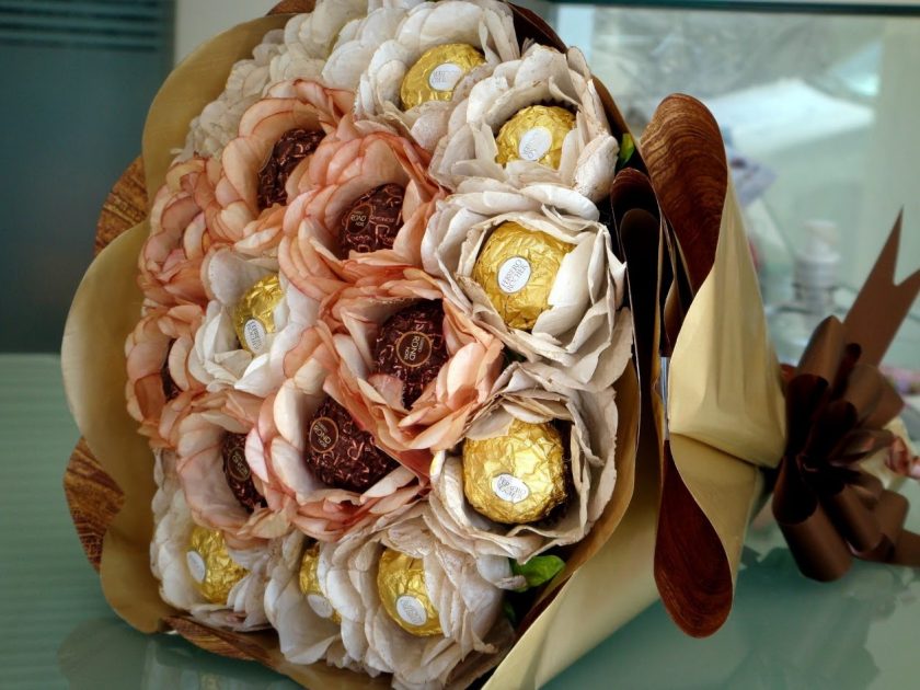 Como fazer rosas de papel com as próprias mãos: Instruções passo a passo para iniciantes (mais de 190 fotos)
