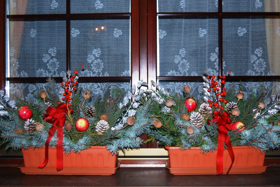 Decoração com abeto e cones