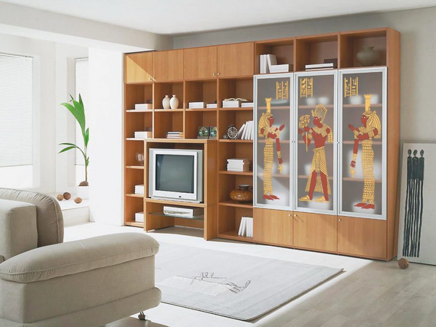 A popularidade de tal elemento do interior originou-se nos tempos soviéticos