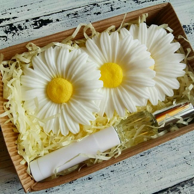 Dê ao sabonete sua forma e fragrância preferidas.