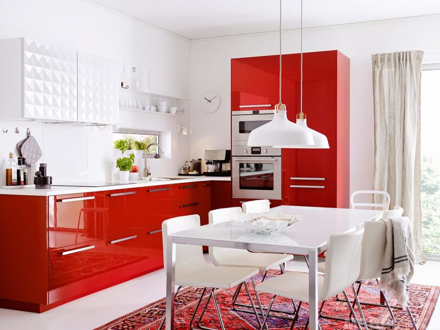 Se você quiser mais espaço, a suíte de cozinha de esquina será uma excelente opção.