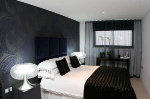 Quarto de design em estilo moderno (125 + fotos) - Cortinas brancas / papel de parede / guarda-roupa. Como não exagerar com uma escolha?