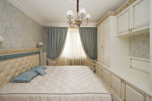 Quarto de design em estilo moderno (125 + fotos) - Cortinas brancas / papel de parede / guarda-roupa. Como não exagerar com uma escolha?