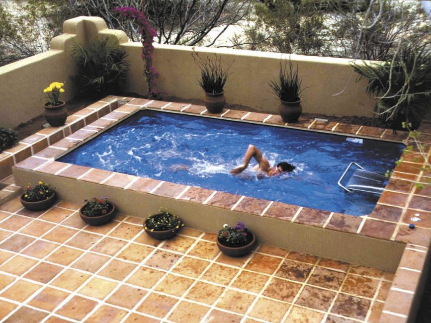 Por dar a pequena piscina vai se aproximar