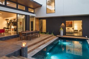 Como fazer uma piscina na casa de campo As mãos (mais de 165 fotos)? Frame, indoor, concrete - Qual é o melhor?