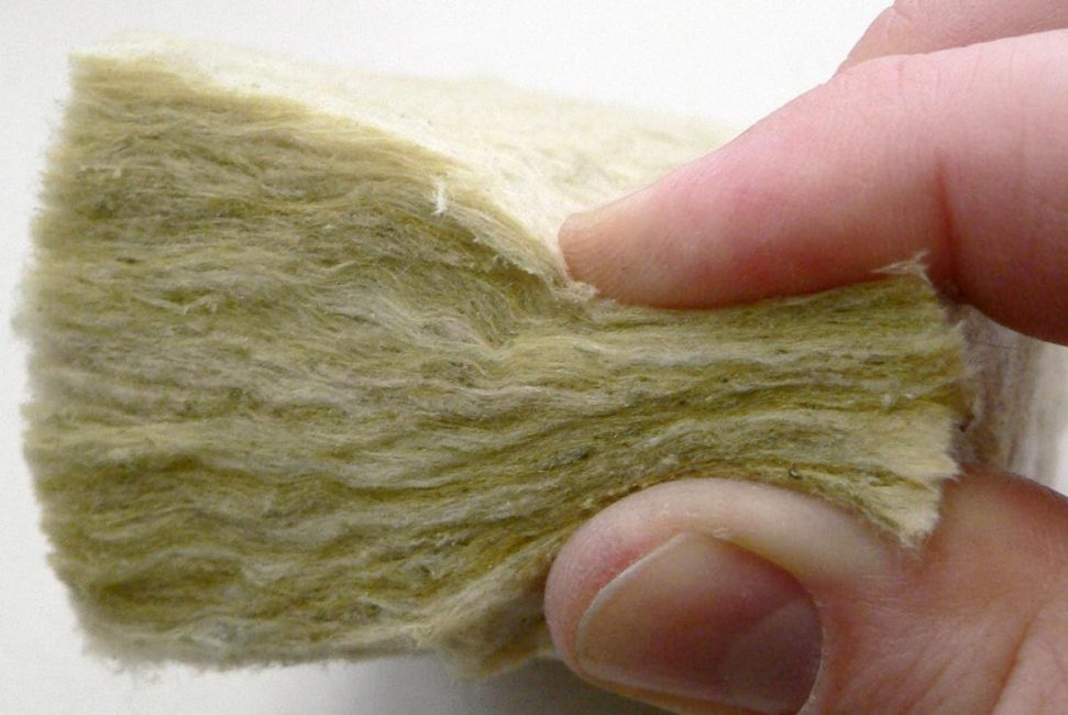 Tem uma estrutura fibrosa feita de ligas de rochas.