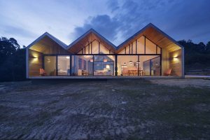 Quais são os telhados das casas? Material, pintura, isolamento - trabalho em tecnologia por fases