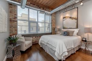 Interior de apartamento em estilo loft: mais de 215 fotos de design com espaço ilimitado para auto-expressão
