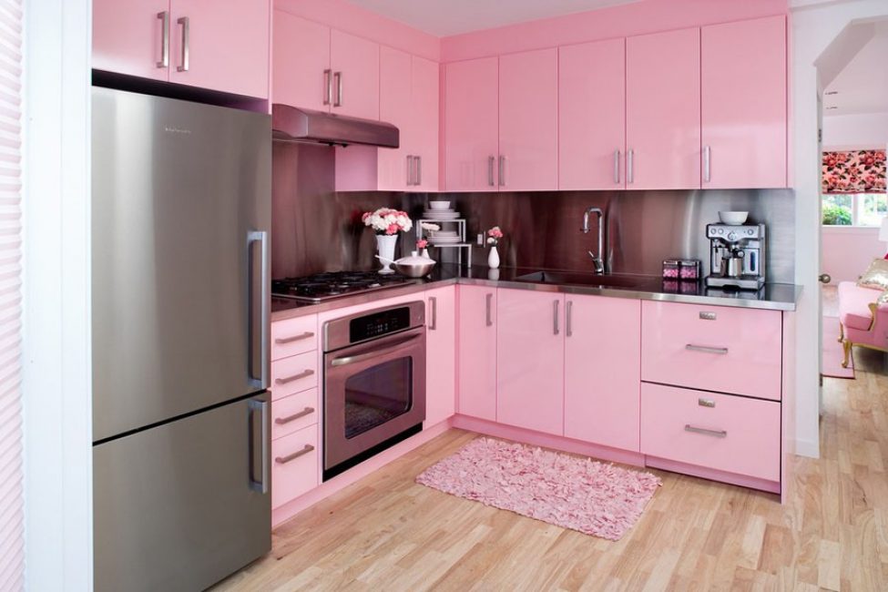 Um quarto em rosa reduzirá a agressão, a calma
