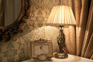 Regras de design de iluminação: Candeeiros de mesa para a mesa. As melhores opções que agradam a todos