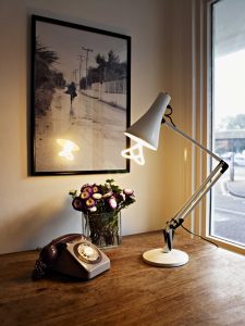 Regras de design de iluminação: Candeeiros de mesa para a mesa. As melhores opções que agradam a todos