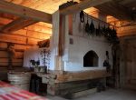 A simbiose do presente e do passado! Fogões originais russos no interior das casas
