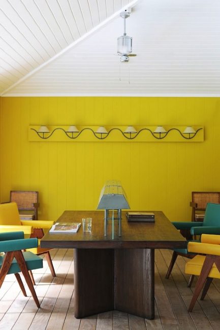 Decoração de sala de jantar em negrito