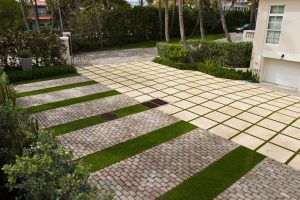 Passarelas no país de telhas de pavimentação - Design de um belo pátio (120+ fotos)