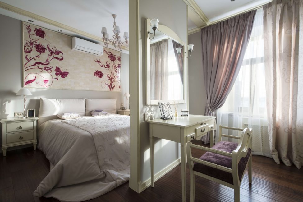 No interior do quarto