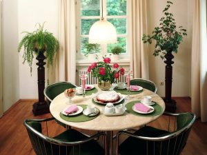 Flores artificiais para interiores de casa: Beleza por muitos anos (bouquets, composições, ekibany)