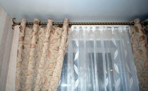 Beirais para cortinas: necessidade ou luxo? Qual é melhor e mais conveniente? (265+ fotos)
