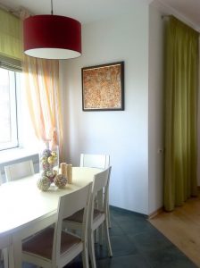 Como pendurar as fotos certas no interior da cozinha - 205+ (Foto) Idéias elegantes e bonitas