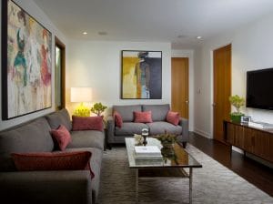 Portas interiores no interior do apartamento (305+ fotos): opções elegantes e modernas