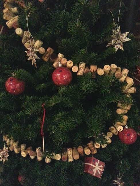 Guirlanda na árvore de natal