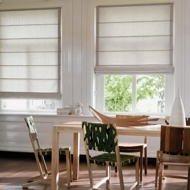 Cortinas romanas ocupam os altos escalões das decorações