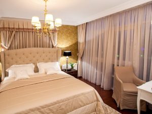 Design moderno de cortinas para o quarto - detalhes significativos que todos devem saber sobre