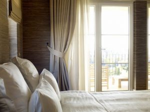 Design moderno de cortinas para o quarto - detalhes significativos que todos devem saber sobre