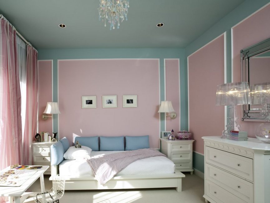 Diluir paredes cor de rosa com cinza