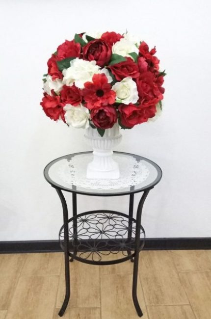 Lindo buquê vermelho e branco