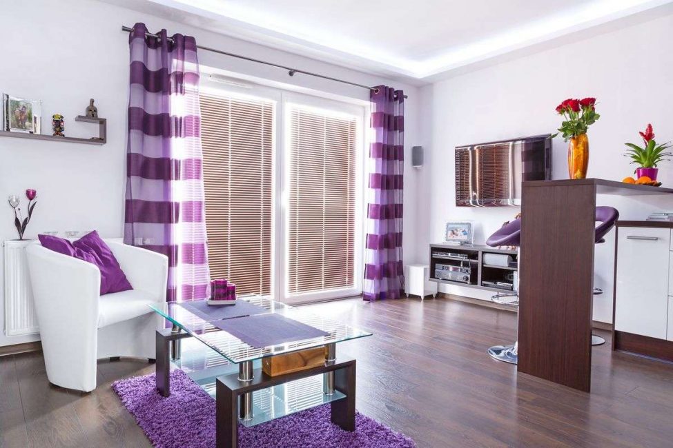 Esta versão das cortinas é interior muito refrescante