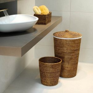 Cesto de roupa na casa de banho: 145+ (foto) construído, vime, canto