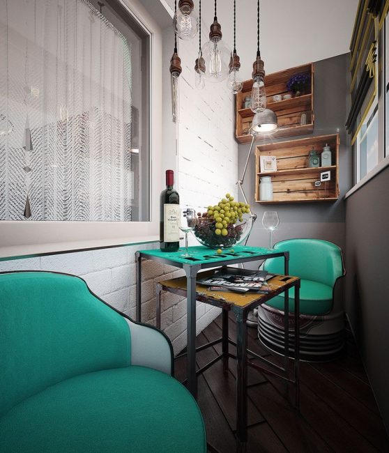 Preste atenção ao estilo do apartamento quando você faz uma varanda