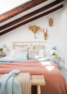 Idéias de design surpreendentes Quartos no sótão: 200 + (Foto) Interiores em estilo contemporâneo