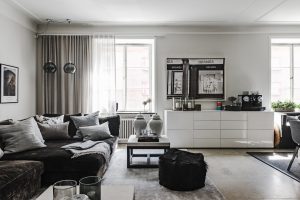 Características Dresser branco 200+ (fotos) opções (brilhante, com gavetas, sem alças)