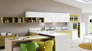 Decoração de interiores de uma grande cozinha moderna: 200 + (foto) idéias de design (cortinas, papel de parede, balcão de bar)