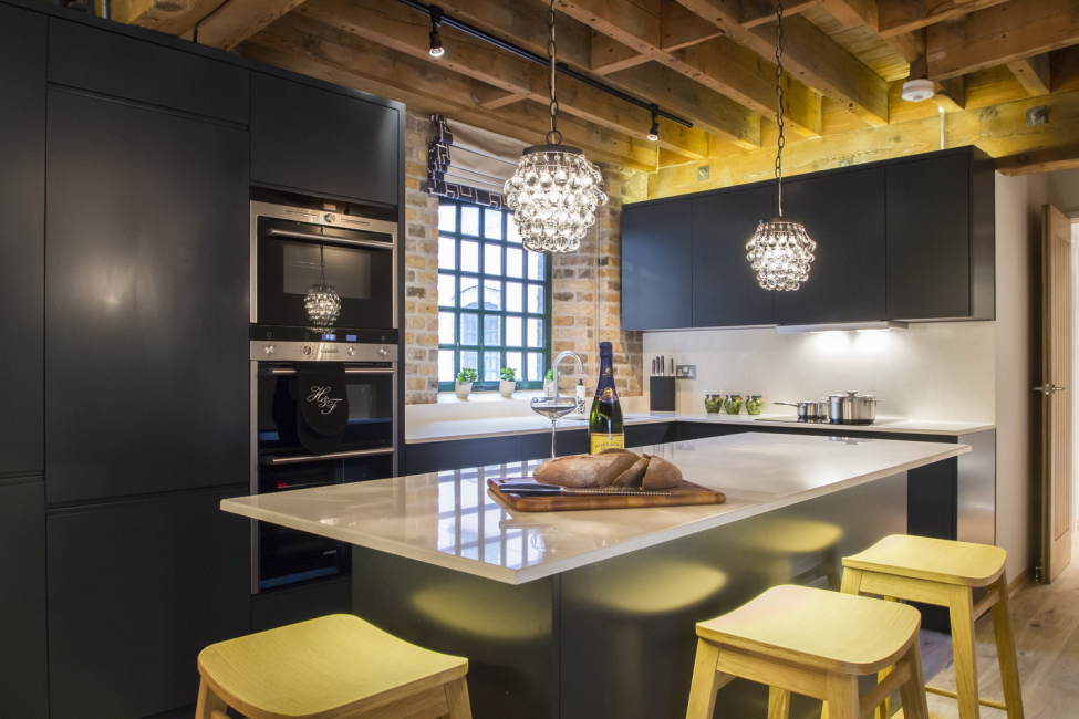 Tectos de madeira encontrados em casas modernas e antigas