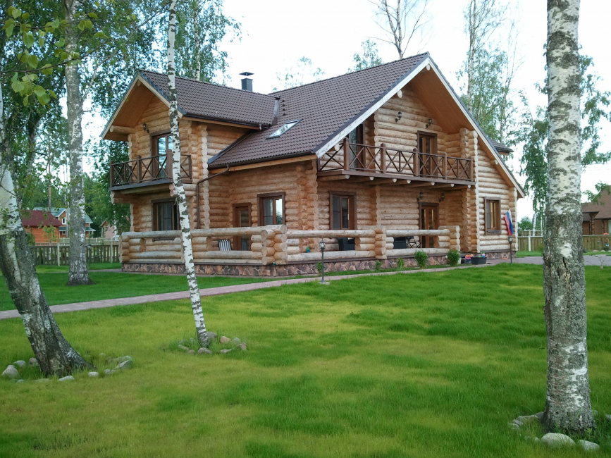 Belo design da casa com empena